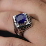 انگشتر مردانه یاقوت کبود A+ کد 12756 - تصویر ۳