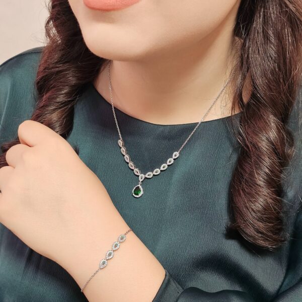 سرویس نقره روشنک